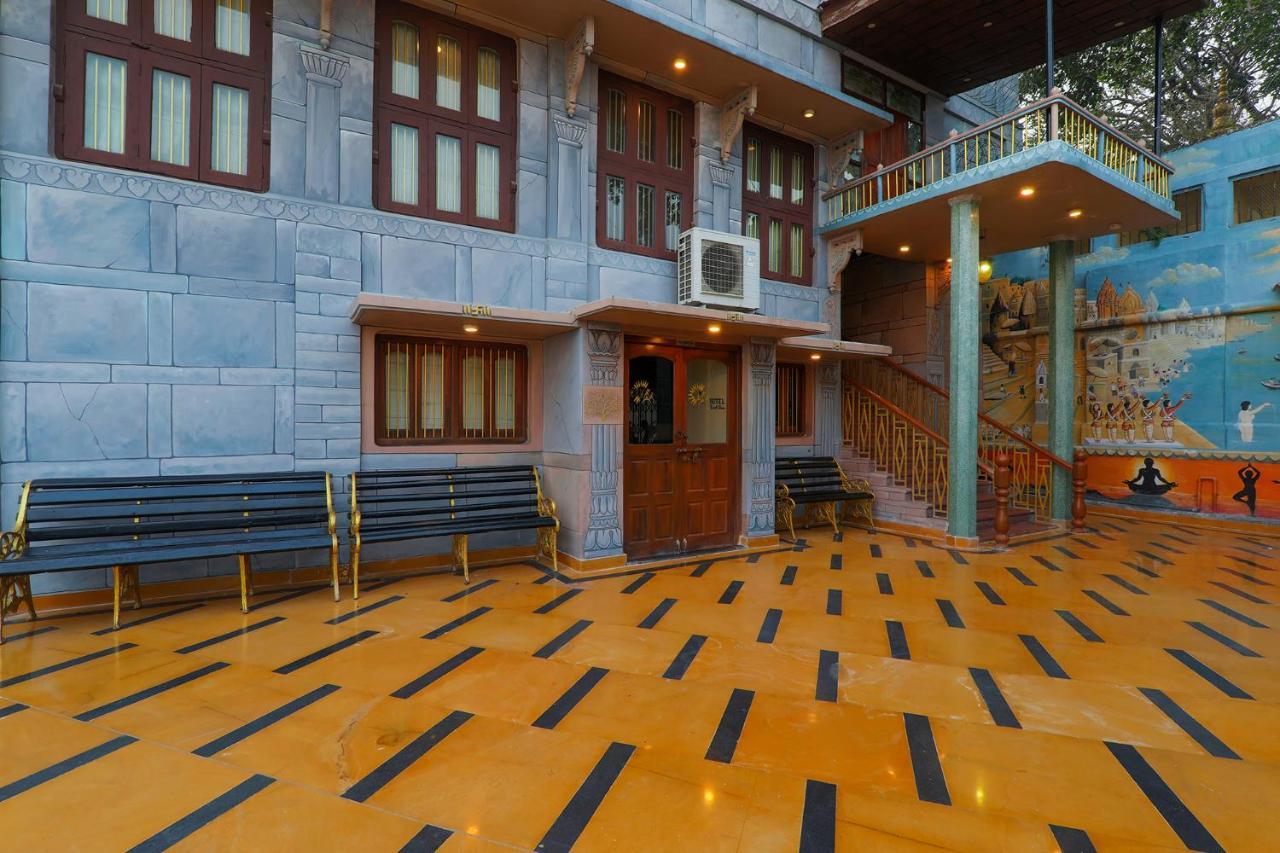 Fabhotel East View Varanasi
