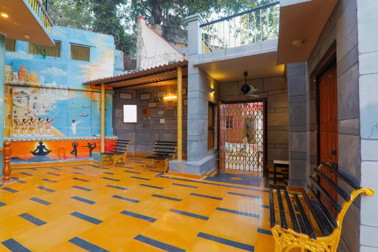 Fabhotel East View 3* Varanasi