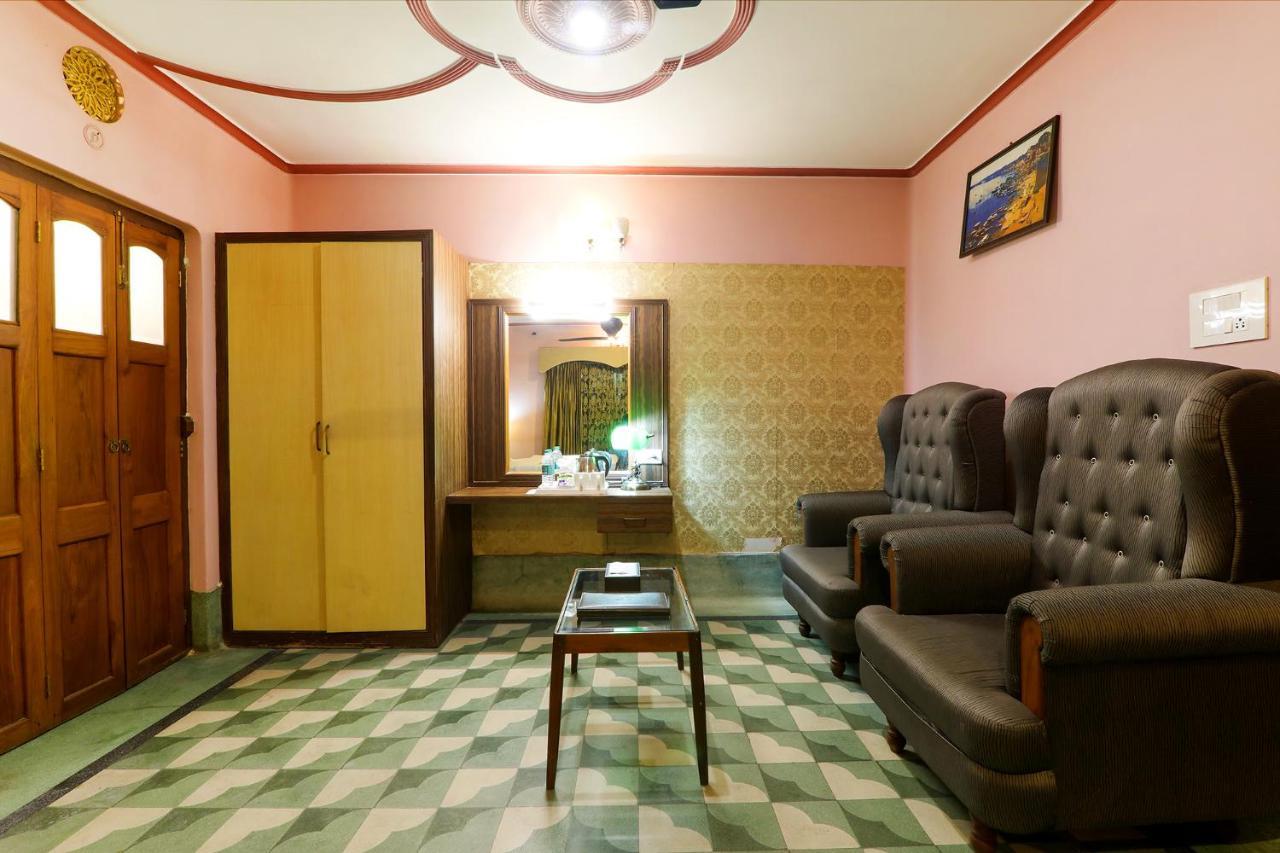 Fabhotel East View